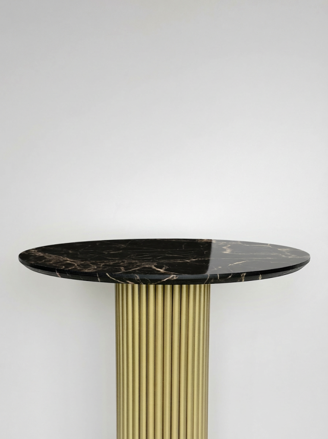 Столешница Фанера, диаметр 600, цвет - Мрамор Марквина, черный торец